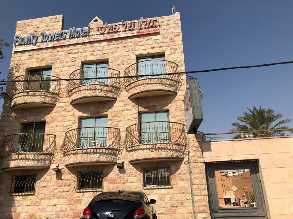 Faulty Towers Hotel Eilat Eksteriør bilde